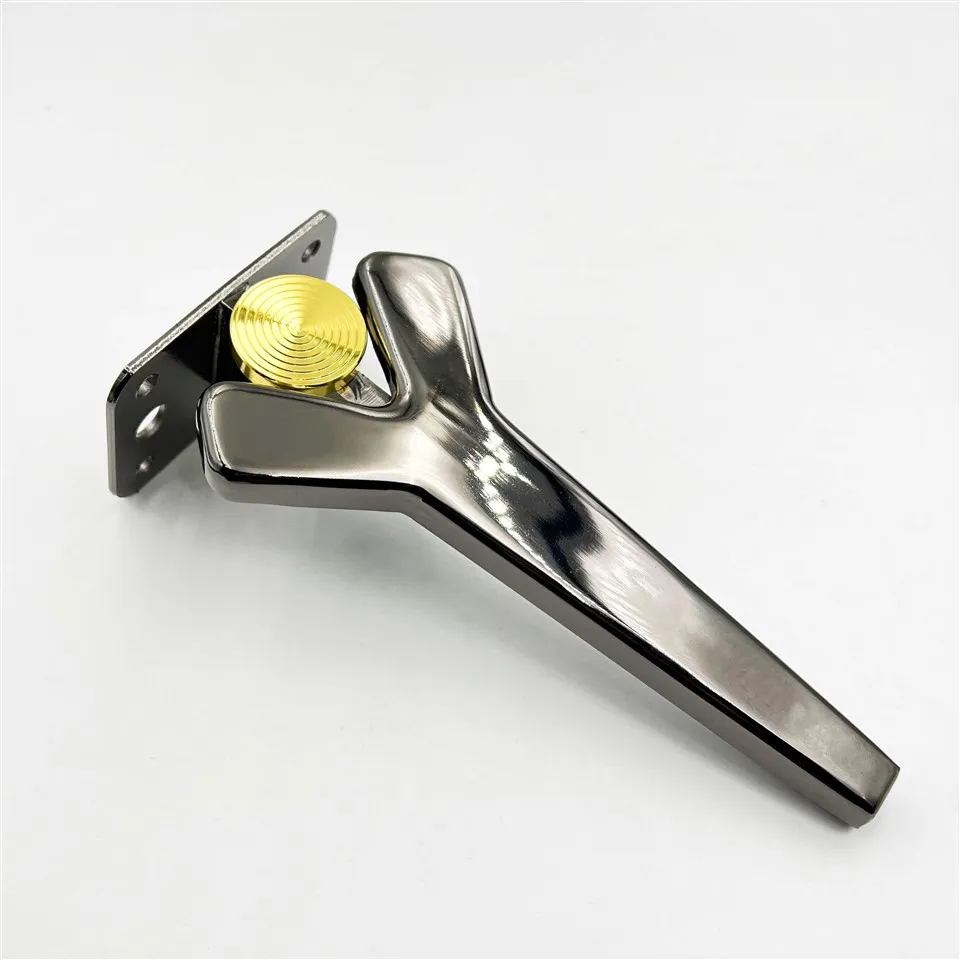 Jaunas kājas dīvānam